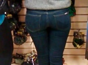 Candid - Sexy Ass In Tight Jeans